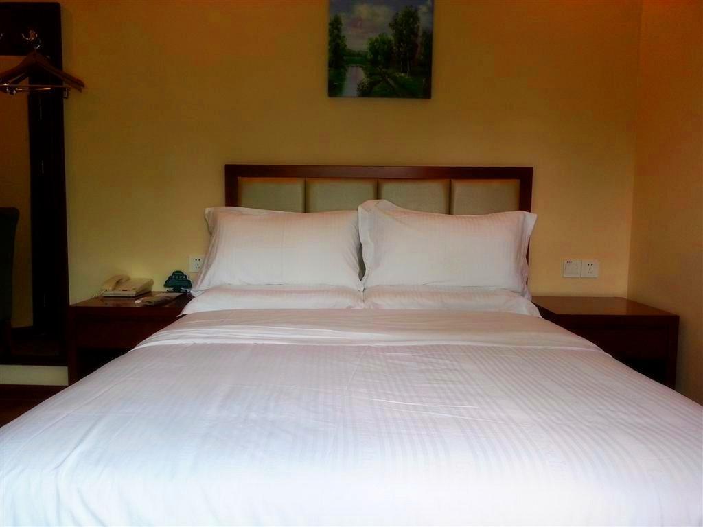 Greentree Inn Sanya He Ping Street Hotel Pokój zdjęcie
