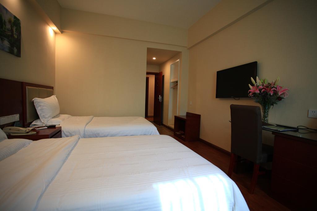 Greentree Inn Sanya He Ping Street Hotel Pokój zdjęcie