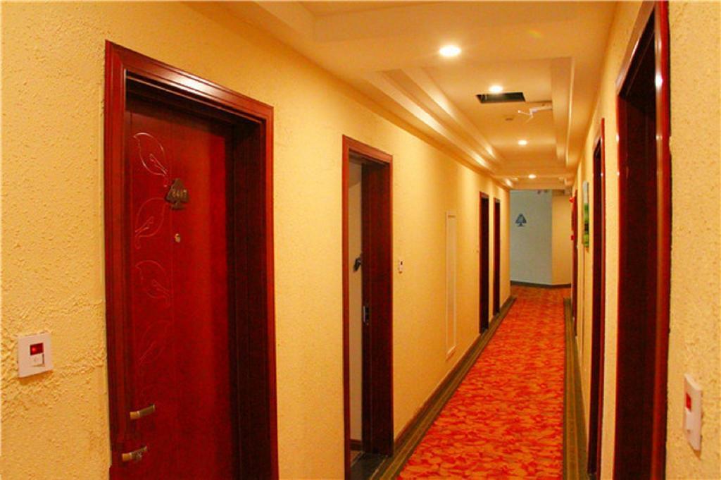 Greentree Inn Sanya He Ping Street Hotel Zewnętrze zdjęcie